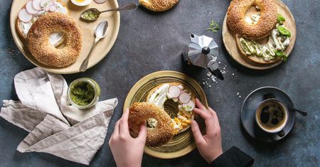 Masło, pasta kokosowa czy pasta z owoców? Czym smarować chleb, by było pysznie i zdrowo?