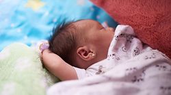 Noworodek - cztery pierwsze tygodnie życia. Postępowanie i opieka nad noworodkiem