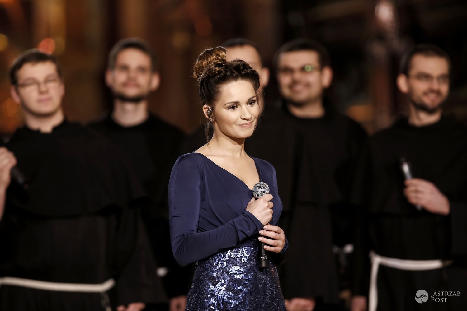 Ewelina Lisowska na nagraniu ,,Kolędowania z Polsatem" 2015