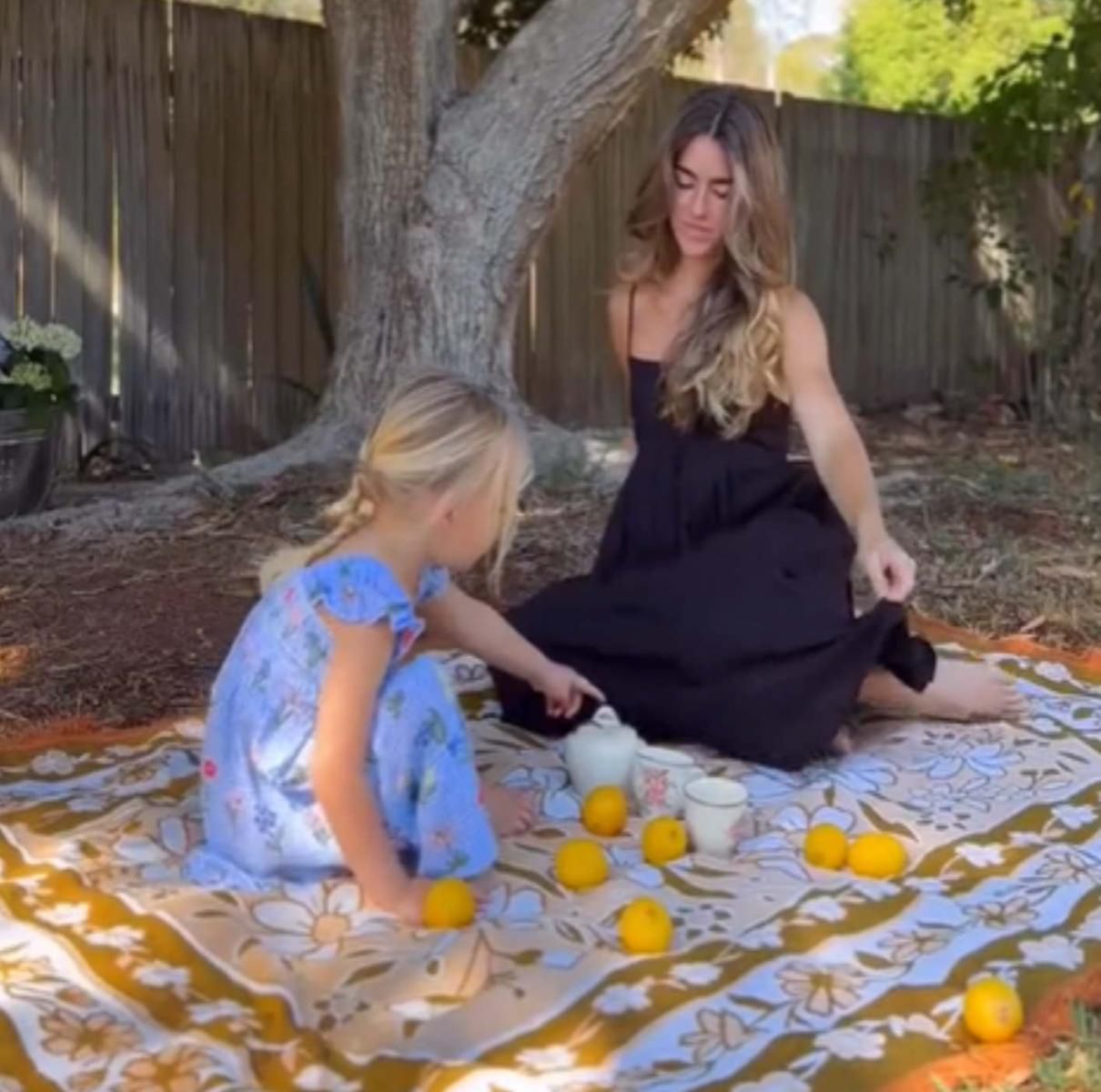 Wychowuje córkę na "tradycyjną żonę". Ma zajmować się domem i dziećmi