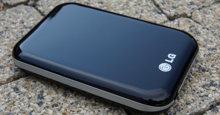 LG HXD5 750 GB — mały piękniś z bogatym wnętrzem