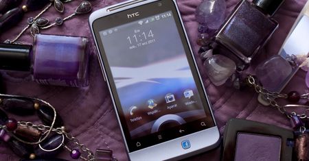 HTC Salsa — Facebook w torebce