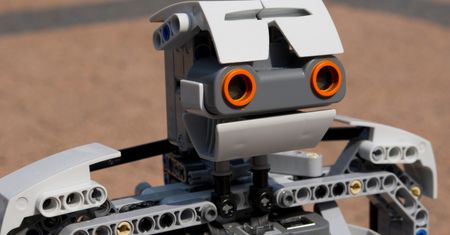 Burza mózgów w stercie LEGO