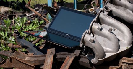 Acer Iconia - dwugłowy kotek z Czarnobyla