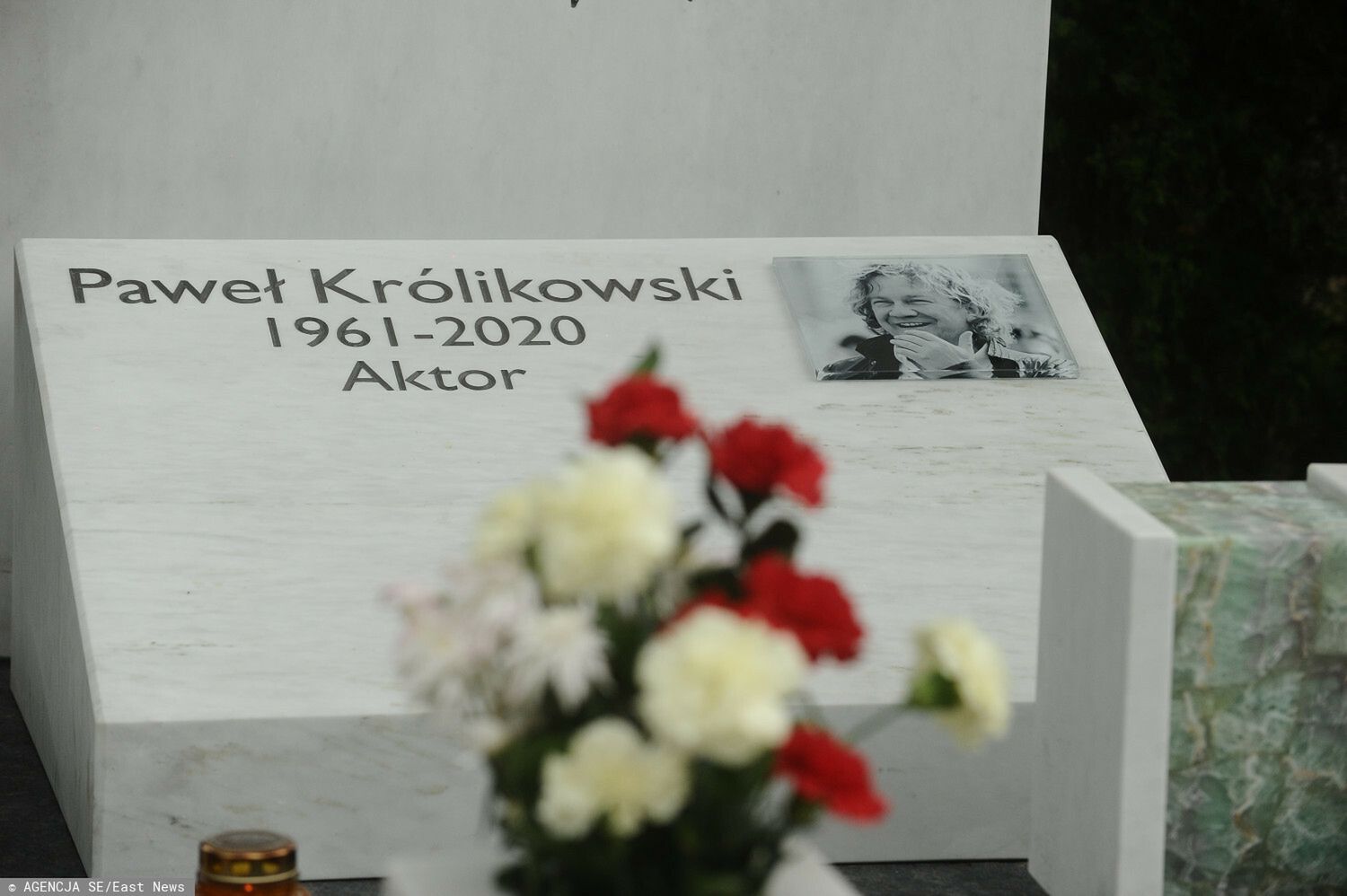 Grób Pawła Królikowskiego fot. East News