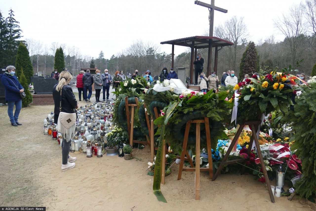 Grób Krzysztofa Krawczyka po pogrzebie