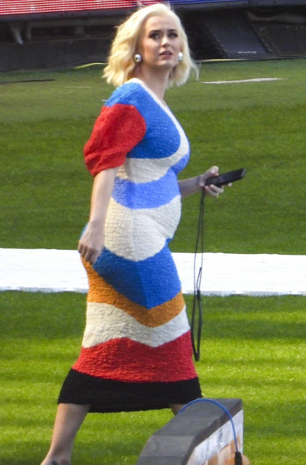 Katy Perry na konferencji przed meczem krykieta