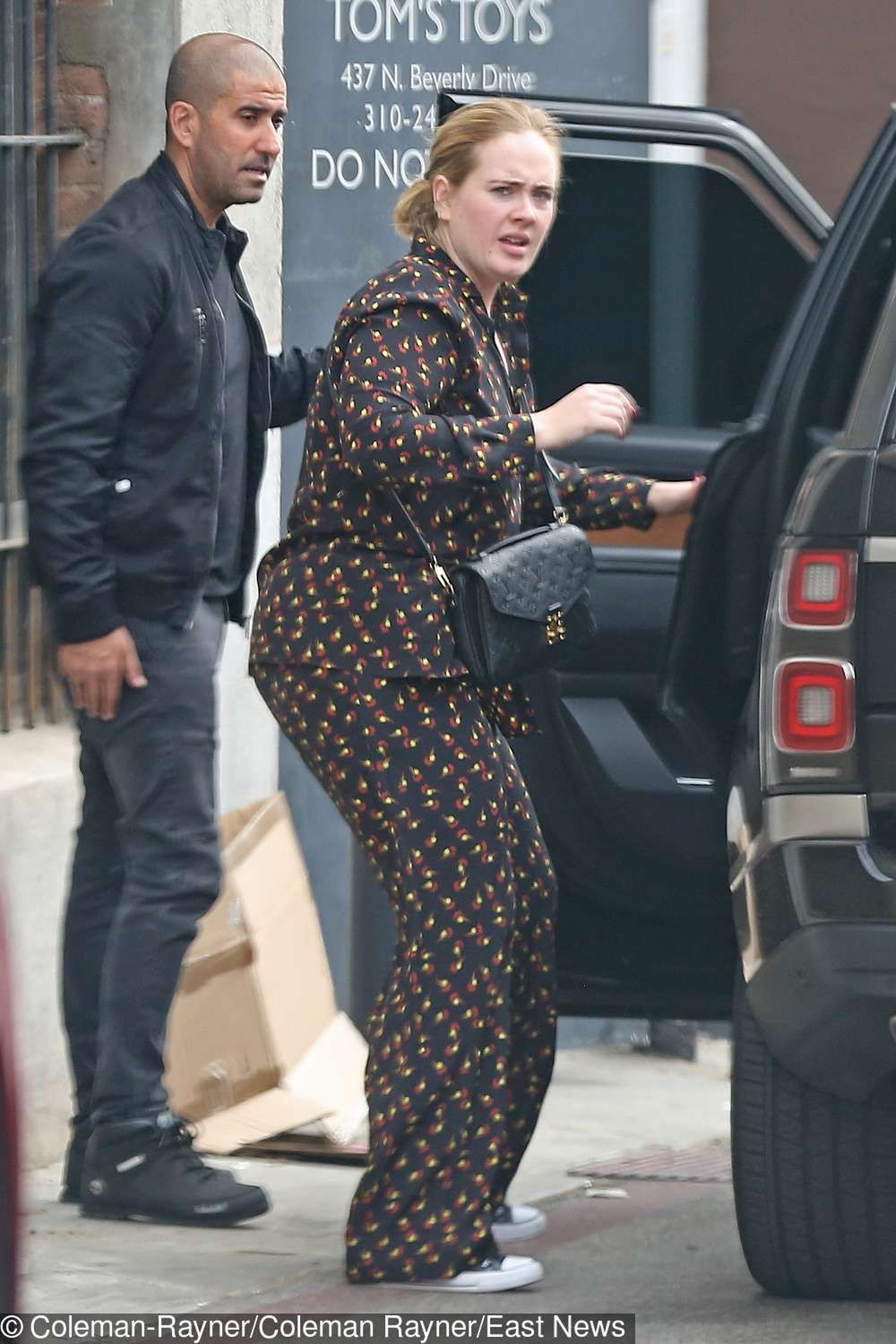 Adele bez makijażu i w piżamie wyszła na ulicę