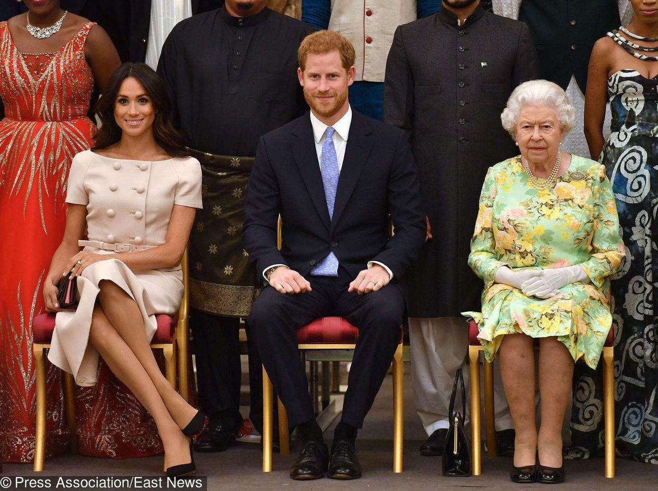 Meghan Markle i książę Harry oraz królowa Elżbieta II na rozdaniu nagród Queen Young Leaders Awards 2018 w Pałacu Buckingham