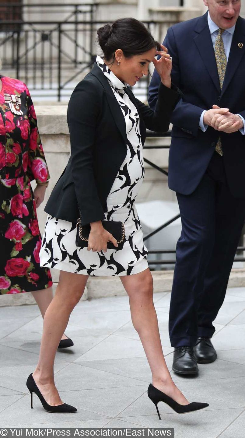 Meghan Markle w drodze na panel dyskusyjny z okazji Dnia Kobiet