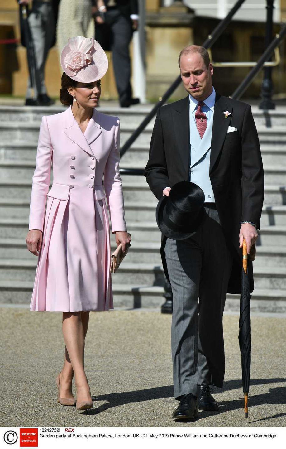 Księżna Kate i książę William  - garden party w pałacu  Buckingham