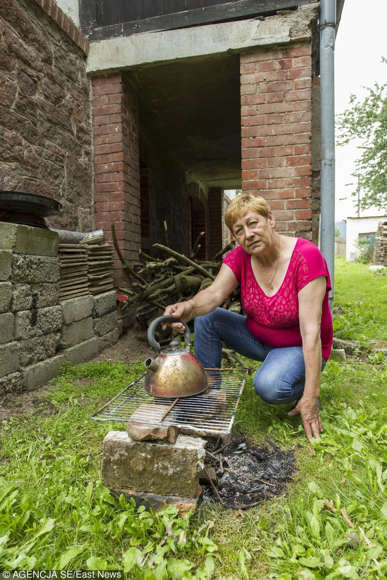 Elżbieta Budzyńska mieszka w namiocie