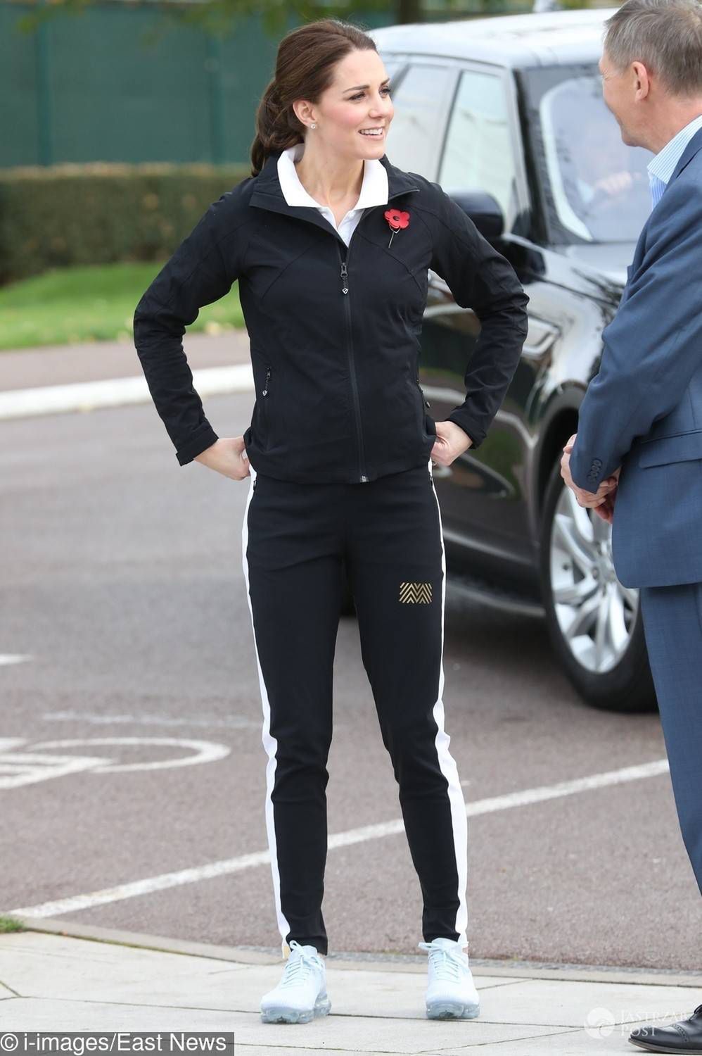 Księżna Kate w czarnym dresie