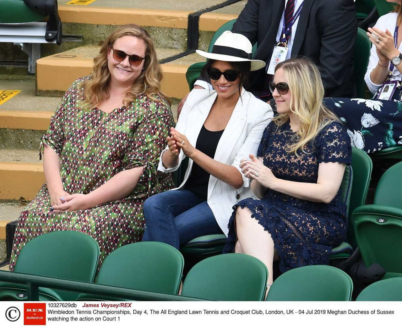 Meghan Markle w białej marynarce i kapeluszu na Wimbledonie