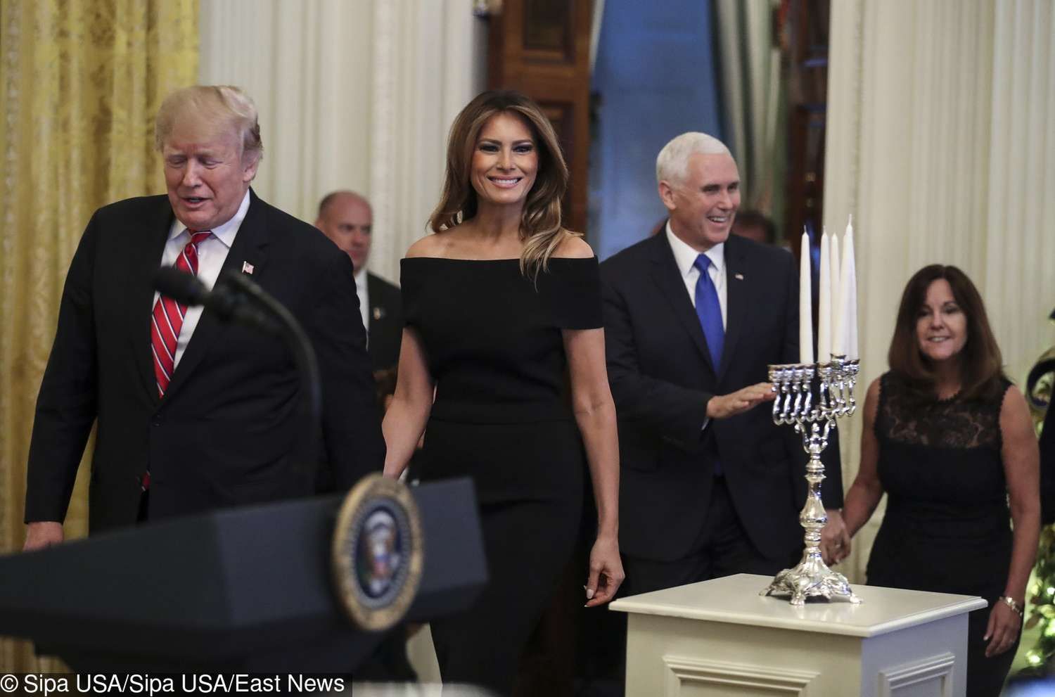 Melania Trump i Donald Trump świętują Chanukę w Białym Domu