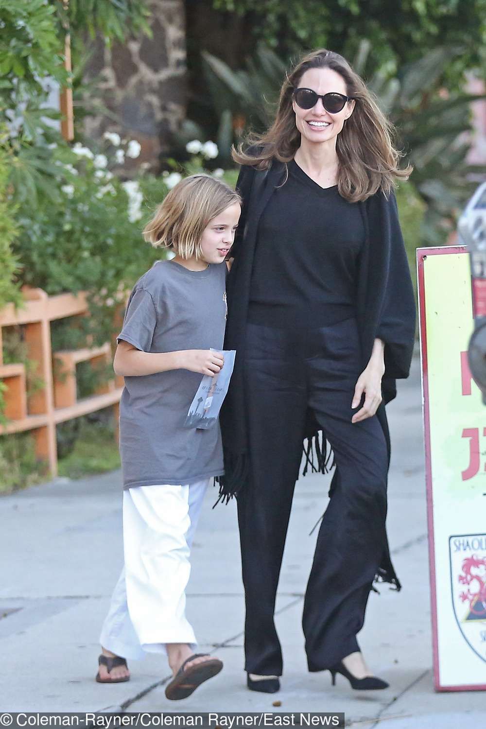 Angelina Jolie z córką Vivienne Jolie-Pitt w dojo karate