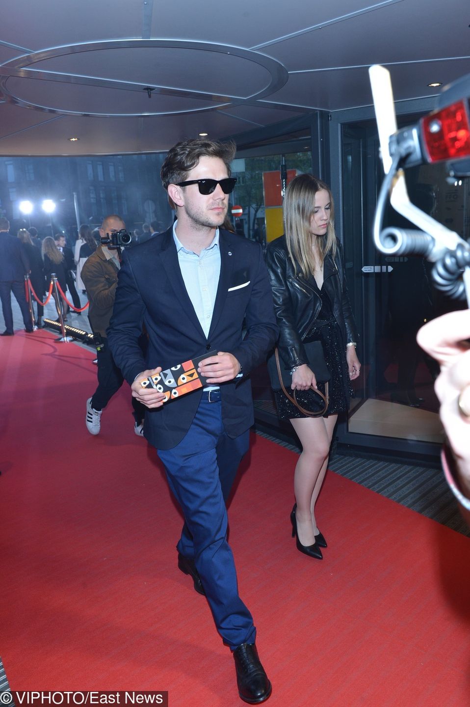 Antek Królikowski z dziewczyną Kasią na Off Camera 2019 (gala zamknięcia)