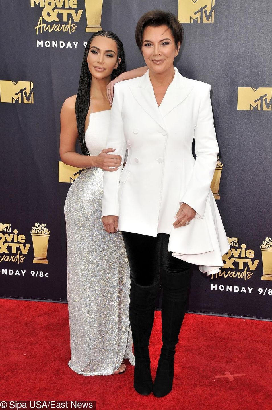 Kim Kardashian i Kris Jenner w 2018 MTV Movie oraz TV Awards w Barker Hangar  w Santa Monica w Kalifornii