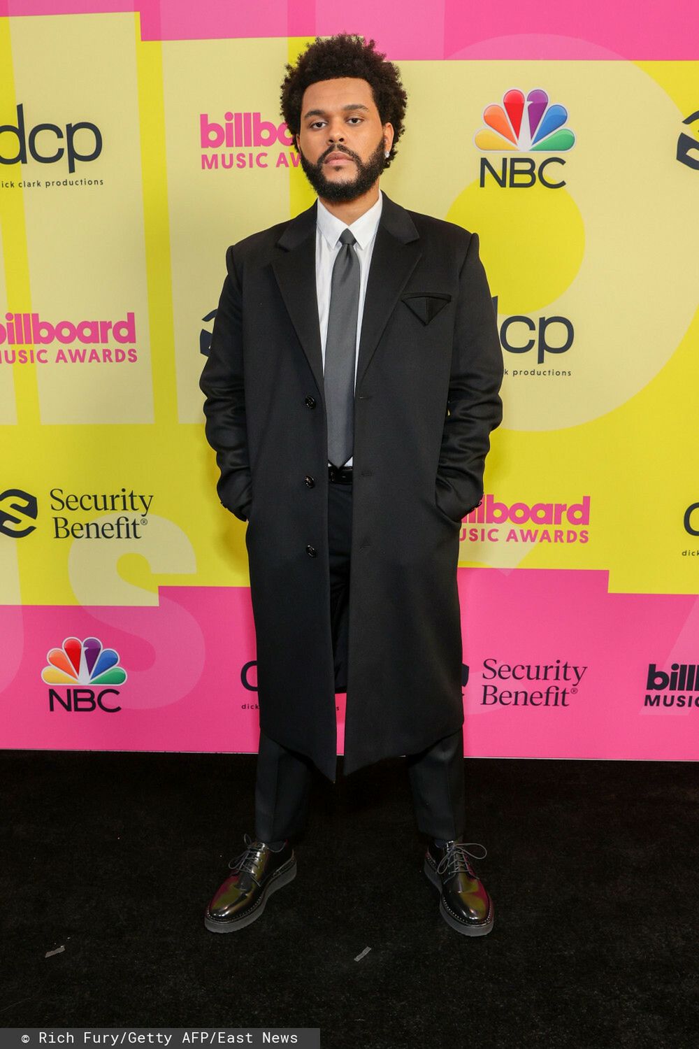 The Weeknd-  Billboard Music Awards 2021, garnitur: Bottega Veneta.