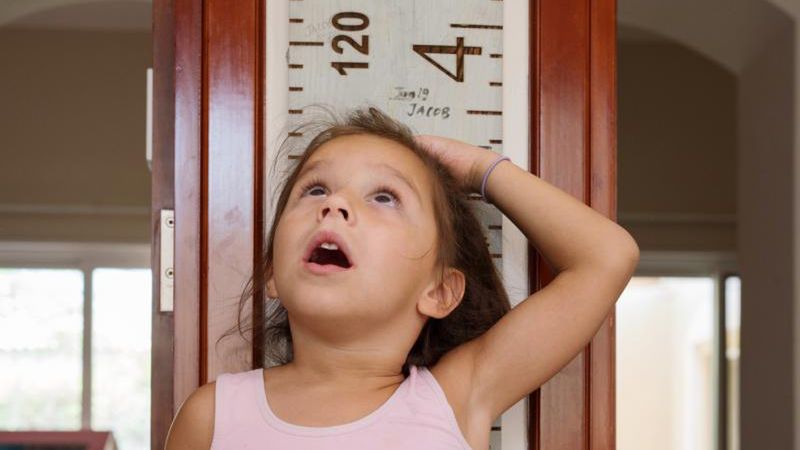 Wyniki badań zaskakują. W tych miesiącach dzieci rosną najszybciej