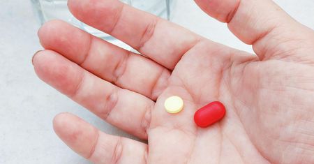 Zbija cholesterol, odwraca siwienie. Gdzie szukać witaminy B5?