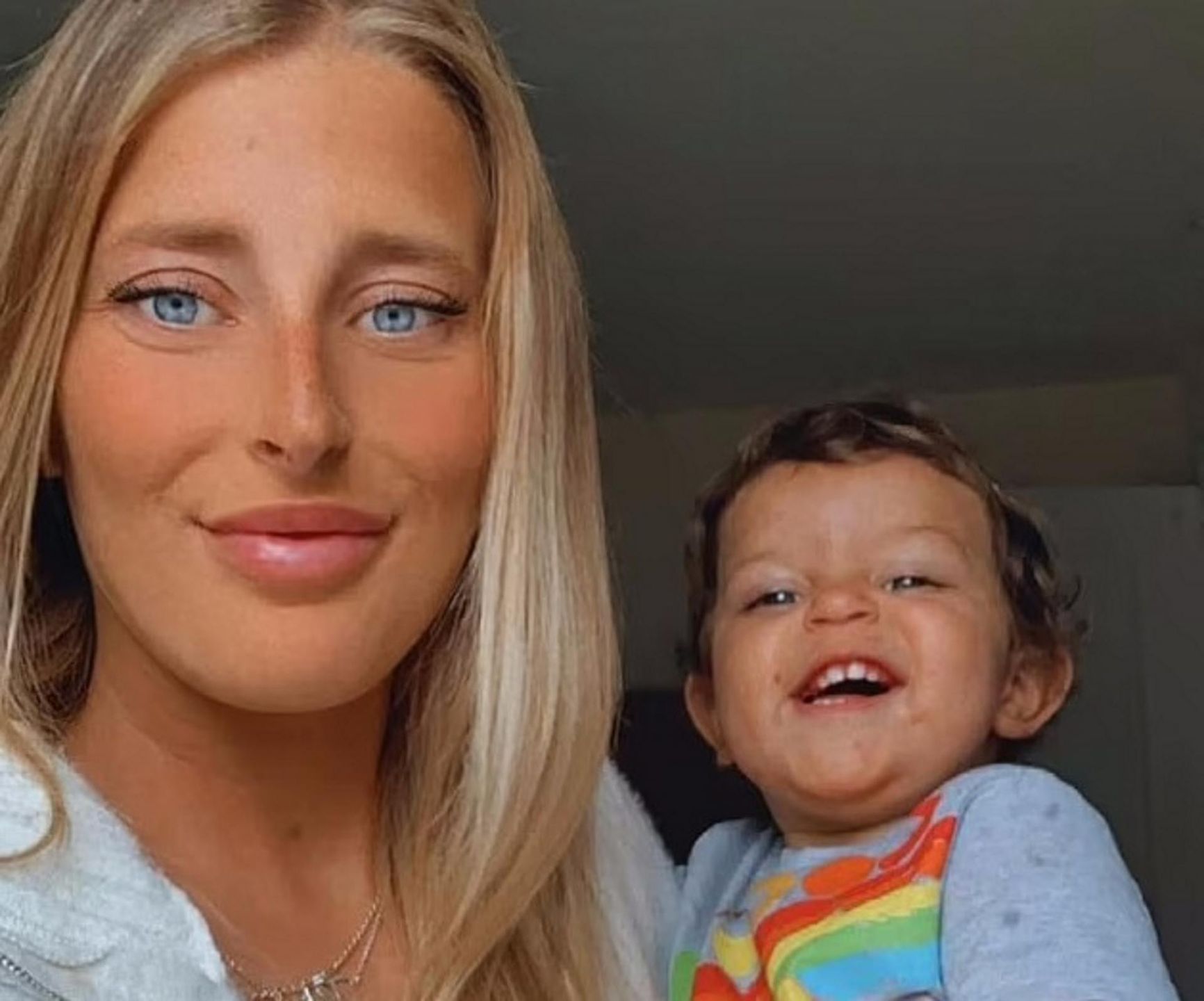 Amy wybrała się na spacer ze swoim 18-miesięcznym synkiem