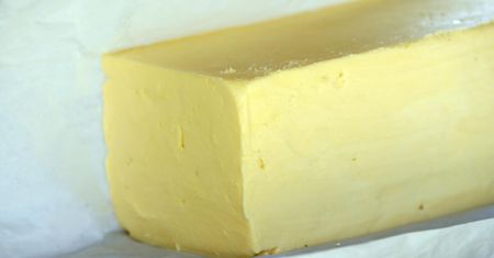 Ostrzeżenie GIS: Salmonella w maśle. Zjedzenie grozi poważnymi konsekwencjami dla zdrowia