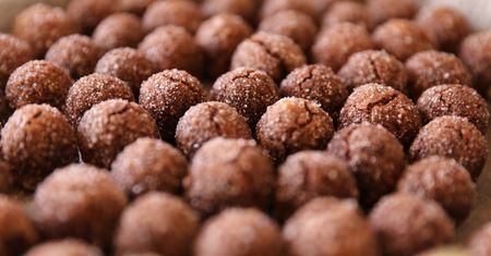 Pomaga na dolegliwości jelitowe i przeziębienie. Jak zrobić pieprzówkę?