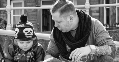 Trudne słowo na "A". Bloger Rock Daddy, czyli Nikodem Sadłowski opowiada o życiu z autyzmem