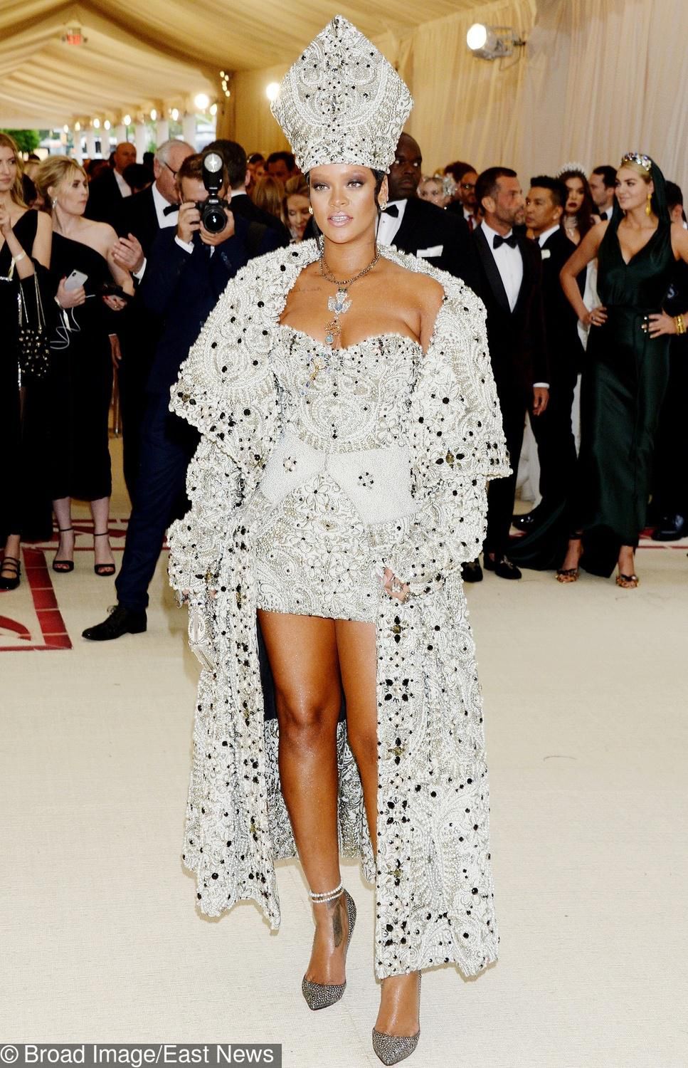 Rihanna, kreacja: Margiela – MET Gala 2018