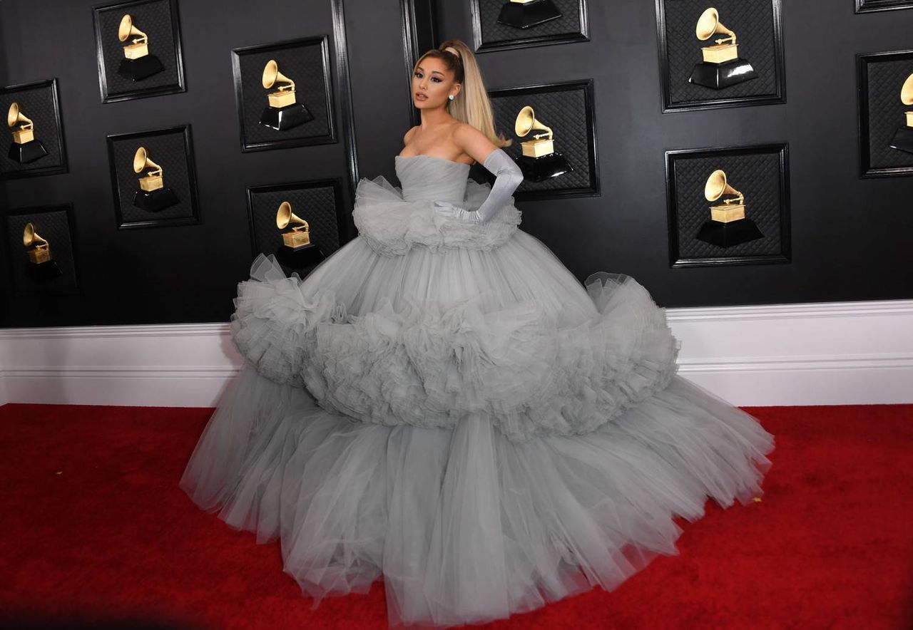 Ariana Grande – Grammy 2020, kreacja: Giambattista Valli