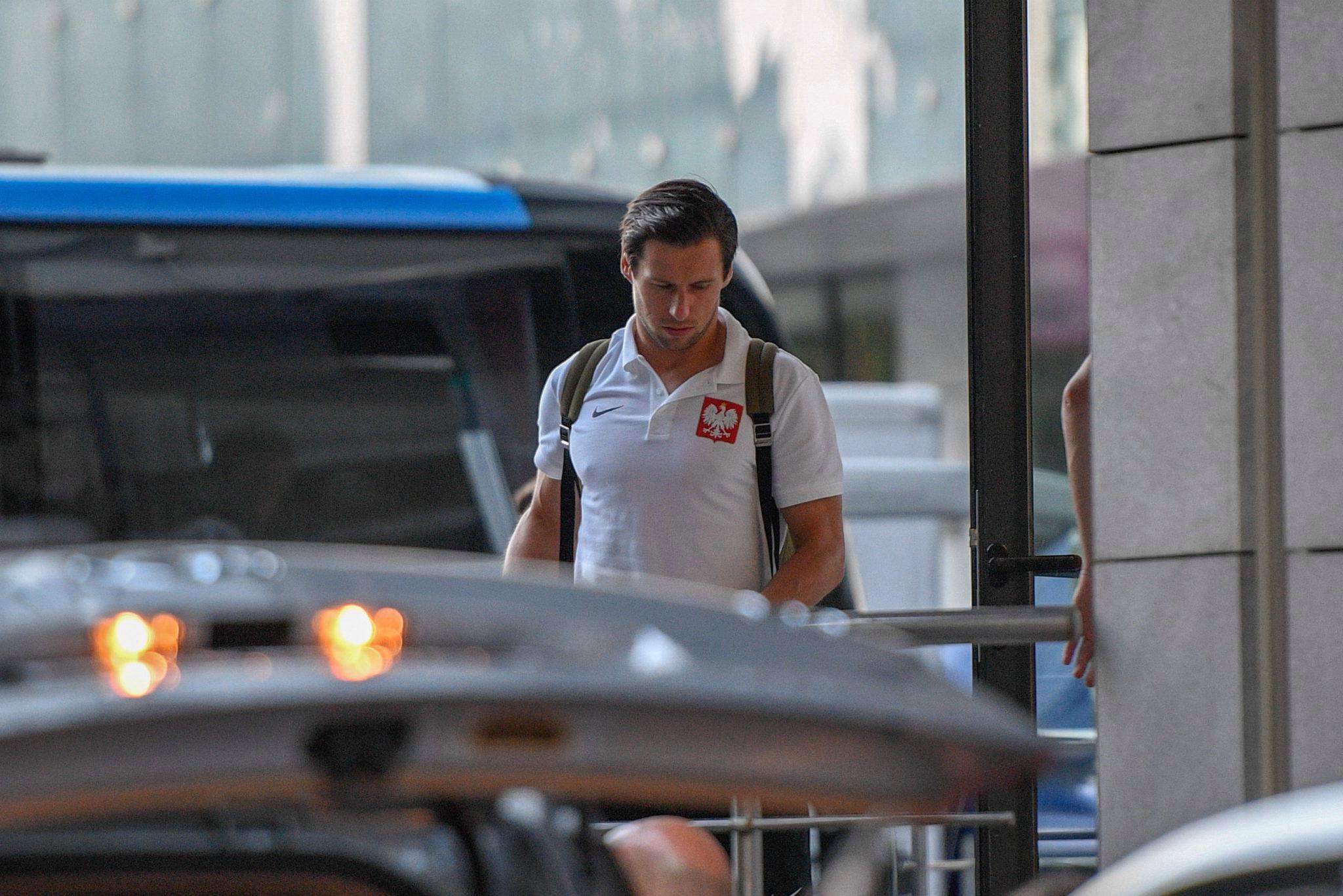 Smutny Grzegorz Krychowiak po meczu Polska-Kolumbia na Mundialu 2018
