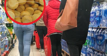 Dziecko zjadło kajzerkę za 33 grosze. Do sklepu przyjechała policja na sygnale