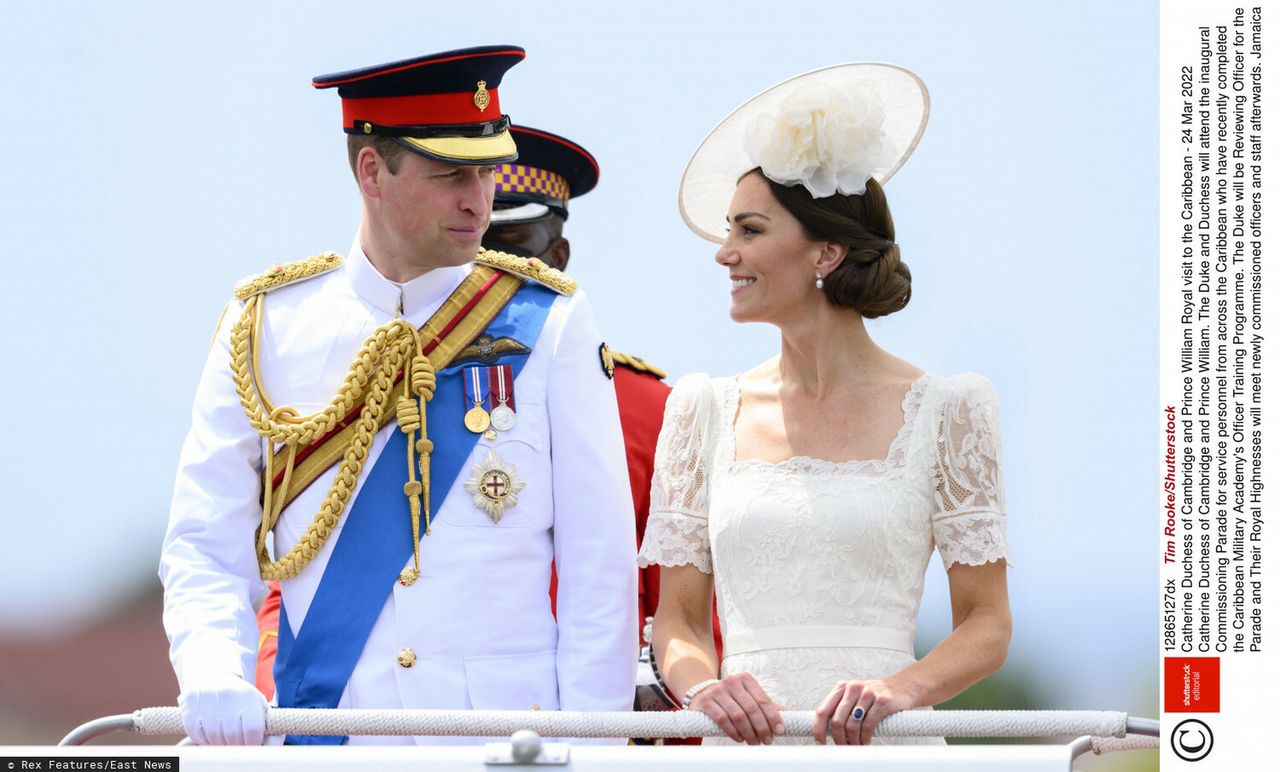 Księżna Kate i książę William podczas parady wojskowej na Jamajce