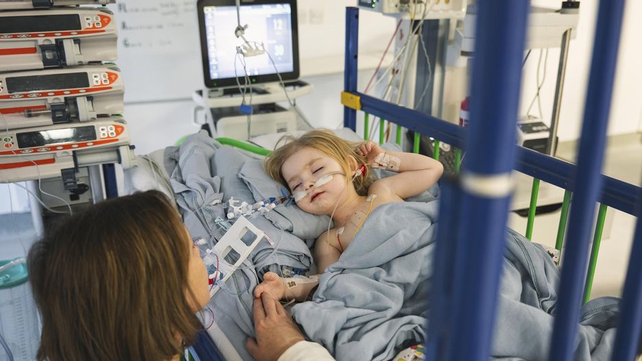 Jeden dar, trzy ocalone życia. Niezwykła operacja, która uratowała życie małych pacjentów