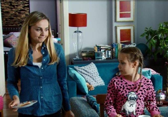 Przyjaciółki odcinek 73 (11) Inga (Małgorzata Socha), Hania (Pola Figurska) fot: Polsat