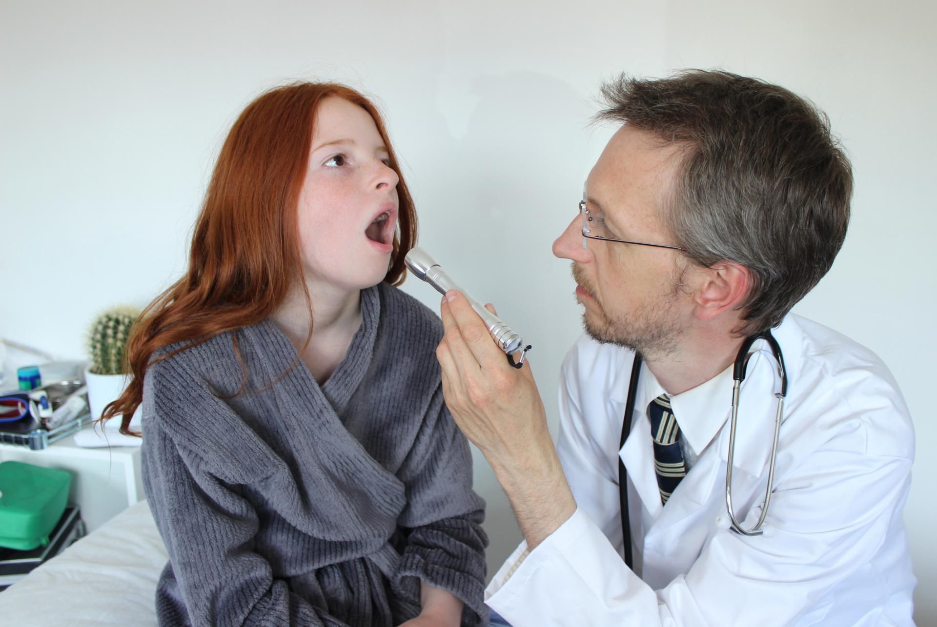 Usunięcie migdałków a stres. Jaki jest związek?