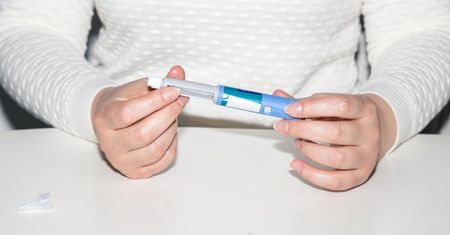 Skutek uboczny stosowania leku na odchudzanie. Ma związek z dietą
