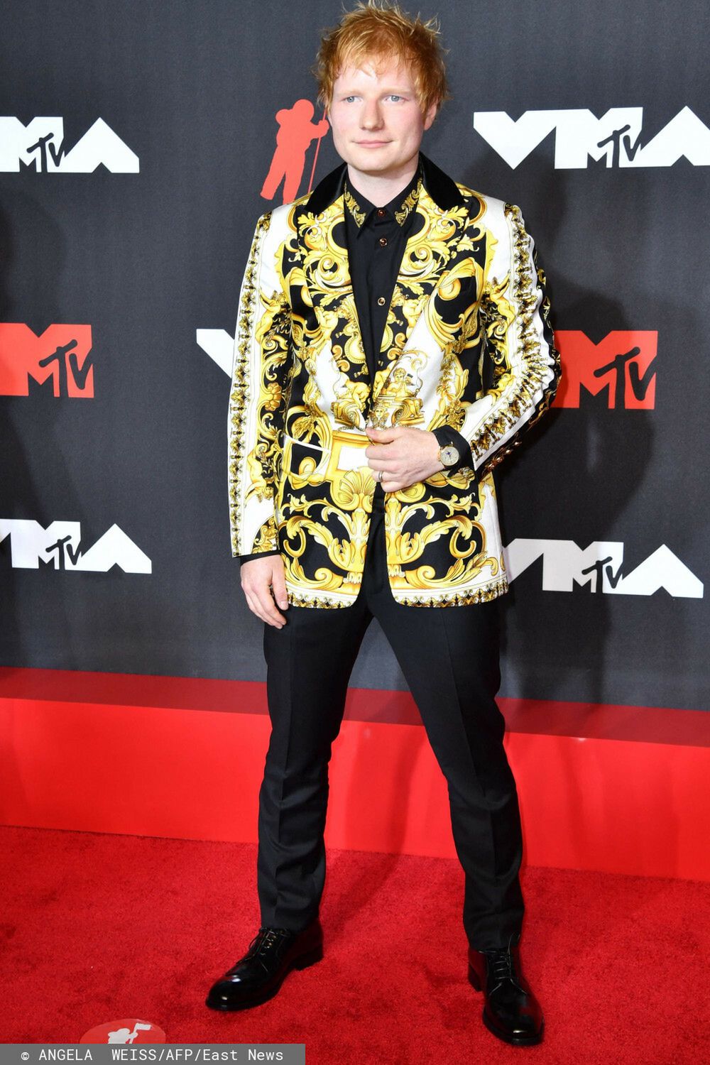 Ed Sheeran – MTV VMA 2021, komplet: Versace