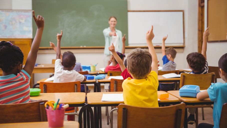 Troje dzieci, trzy systemy edukacji. Jak poradzić sobie w obliczu zmian w szkole?