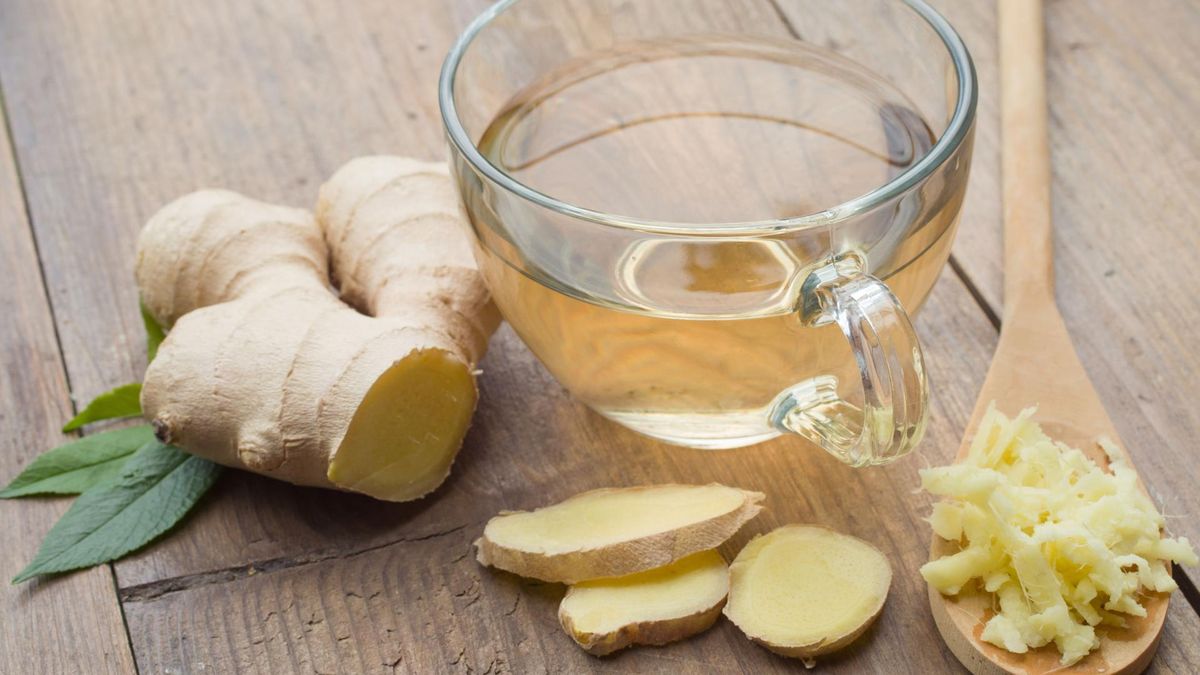 Herbata z imbiru jest jednym z naturalnych sposobów na kaca