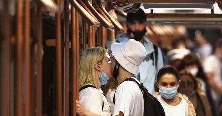 Przebieg epidemii w Polsce może się różnić od innych państw. Jest kilka powodów