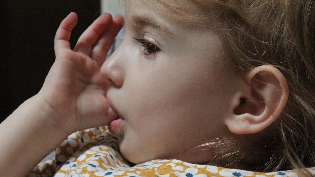 Ssanie kciuka występuje najczęściej u dzieci w wieku od 2. do 4. roku życia