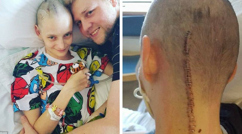 (Facebook.com) Carly udała się do szpitala po tabletki na migrenę. Okazało się, że jej pobyt musiał trwać 2 tygodnie