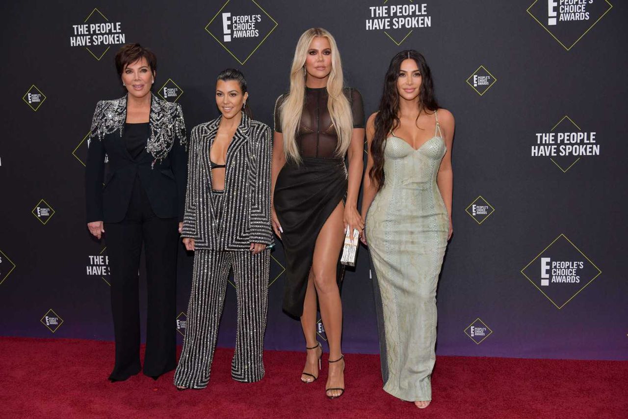 People's Choice Awards 2019 - Kris Jenner, Kourtney Kardashian, Khloe Kardashian i Kim Kardashian