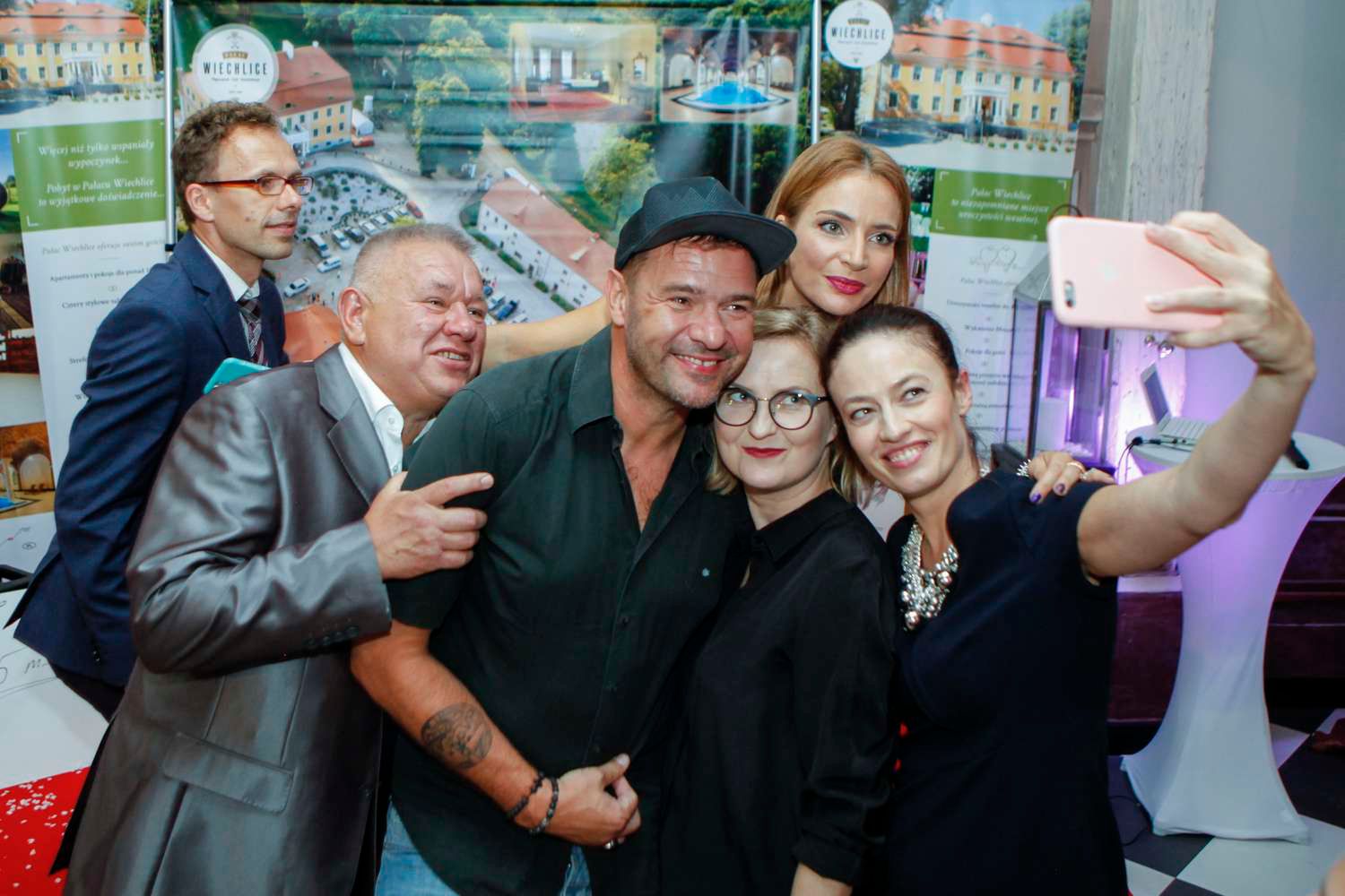 Aktorki z Lejdis zaszalały na zabawie sylwestrowej w sierpniu