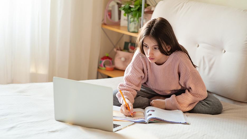 Tryby czasownika. Co trzeba wiedzieć o tej części mowy?