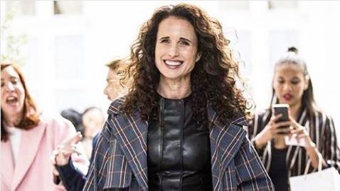 Andie McDowell mimo upływu lat wciąż wygląda pięknie i młodo