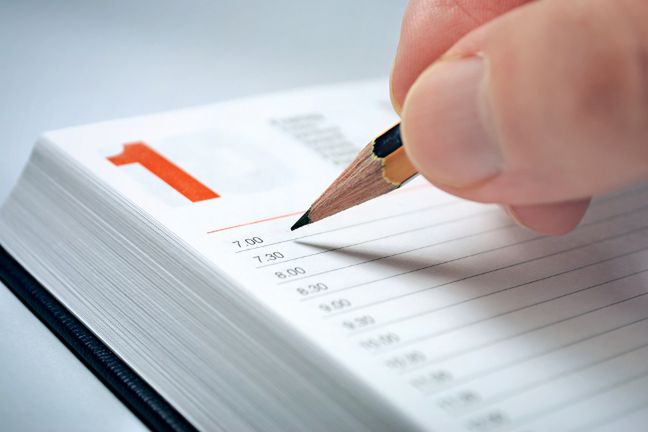 Planowanie ma wiele zalet: daje możliwość wykonania zadań w krótszym czasie, zmniejsza związane z nimi obciążenie psychiczne i przyspiesza proces realizacji celów