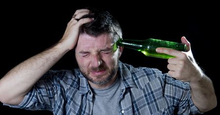 Psychoza alkoholowa - rodzaje, objawy, wpływ na otoczenie